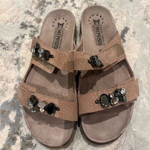 Mephisto Hana Sandals in Soft Pink